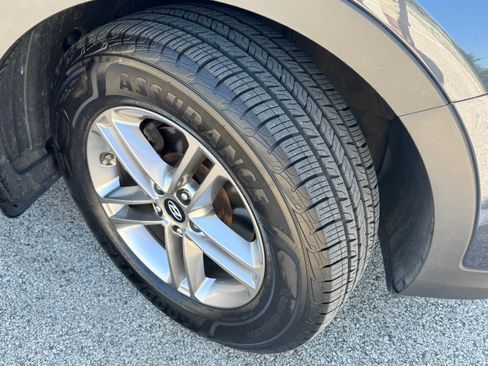 Used 2018 Hyundai Santa Fe Sport w/ 2.4L Value Package 02 AWD/4WD image 4