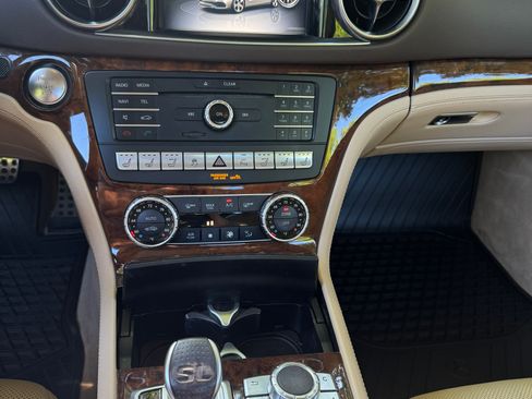 Used 2017 Mercedes-Benz SL 450 image 9