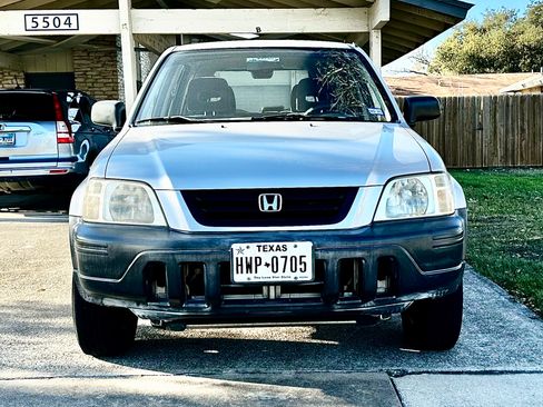 Used 2001 Honda CR-V LX image 2