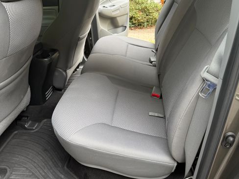 Used 2014 Toyota Tacoma 4x4 Double Cab image 17