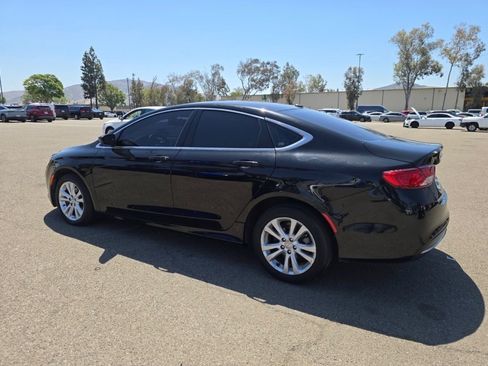 Used 2016 Chrysler 200 Limited w/ Convenience Group FWD image 10