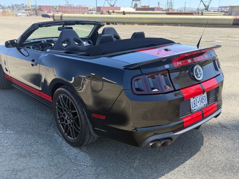 Used 2014 Ford Mustang Shelby GT500 w/ Equipment Group 821A RWD image 12