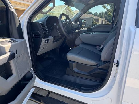 Used 2018 Ford F150 XL w/ Equipment Group 101A Mid image 6