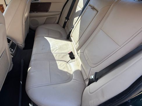 Used 2014 Jaguar XF 3.0 image 13