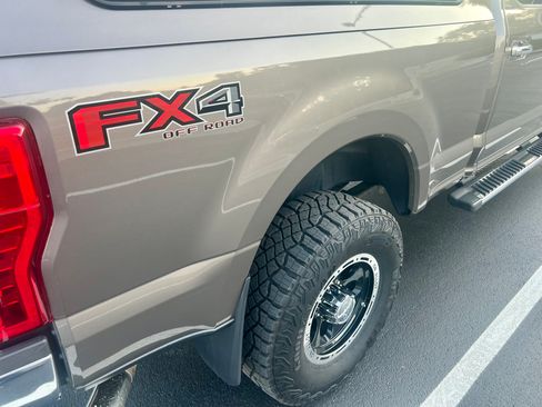 Used 2018 Ford F350 XLT AWD/4WD image 11