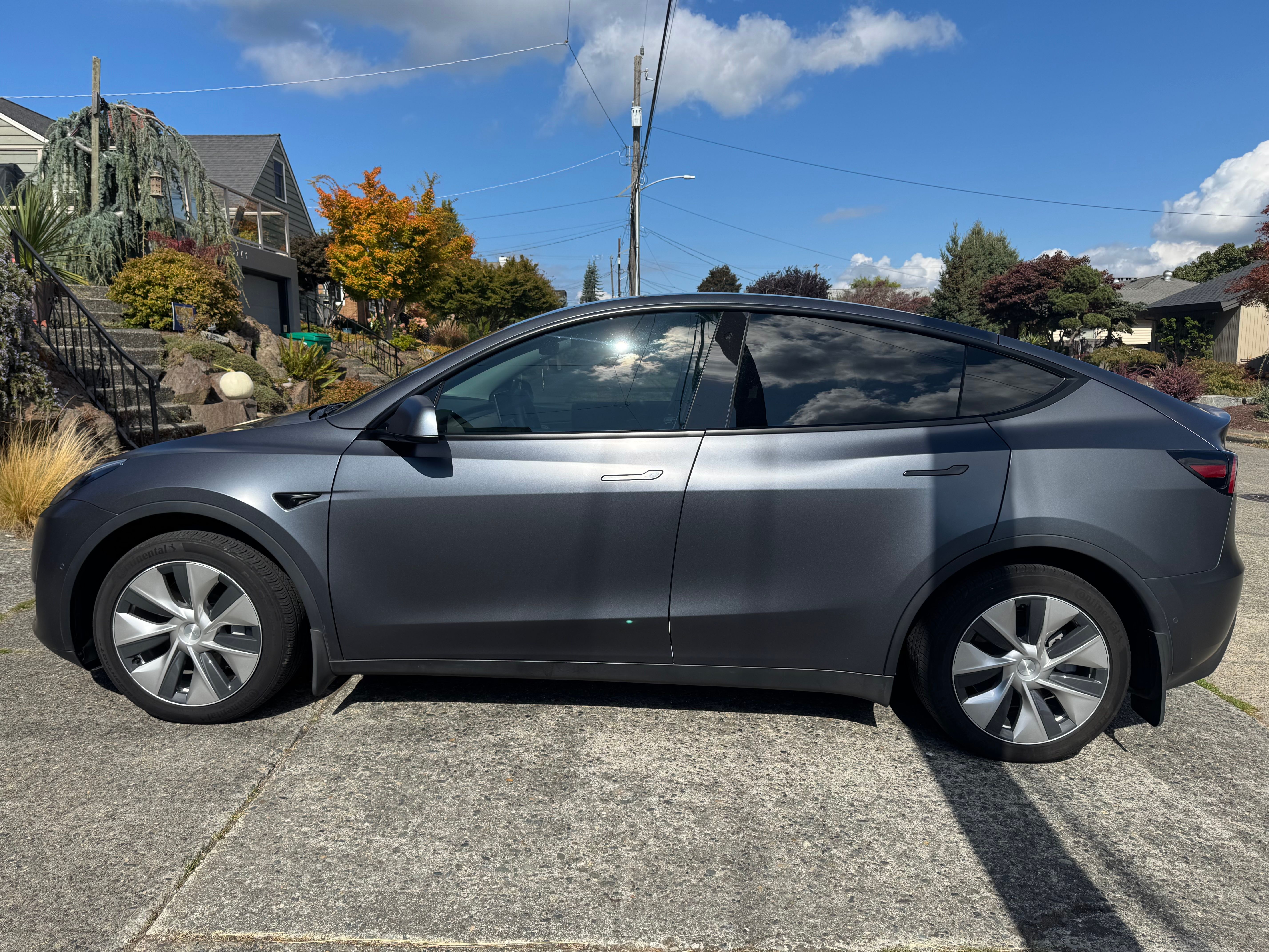 Used 2022 Tesla Model Y Long Range AWD/4WD image 5