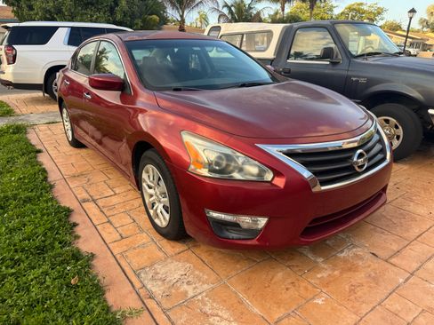 Used 2015 Nissan Altima 2.5 S w/ Power Driver Seat Package image 2