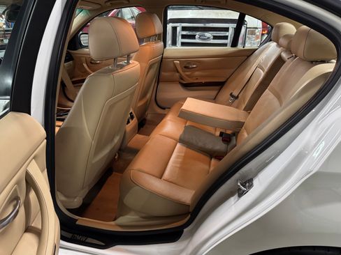 Used 2011 BMW 328i xDrive Sedan image 13