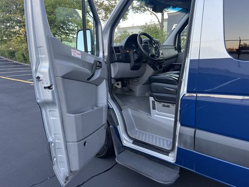 Used 2017 Mercedes-Benz Sprinter 3500 image 10