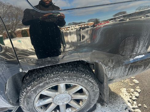 Used 2010 GMC Yukon Denali image 8