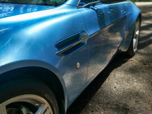 Used 2009 Aston Martin V8 Vantage Coupe RWD image 4