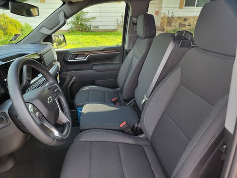 Used 2025 Chevrolet Silverado 1500 RST image 15