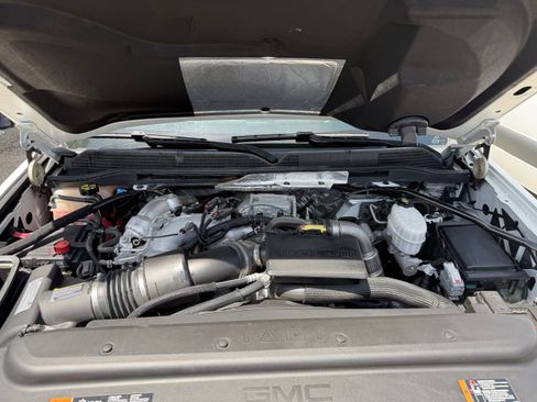 Used 2019 GMC Sierra 3500 Denali w/ Duramax Plus Package AWD/4WD image 17
