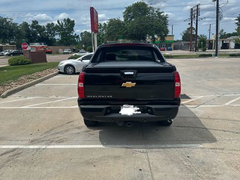 Used 2013 Chevrolet Avalanche LS w/ Texas Edition image 10