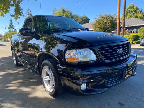 Used 2004 Ford F150 Lightning image 13