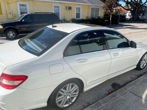Used 2009 Mercedes-Benz C 300 Sedan image 6