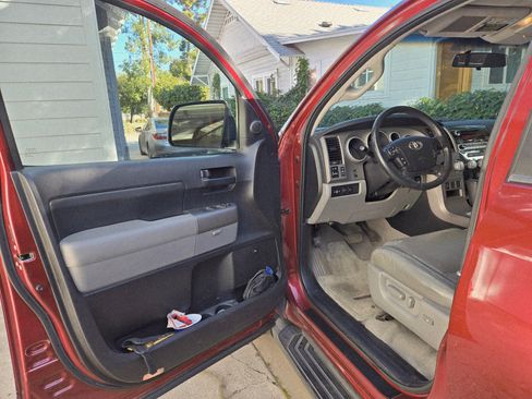 Used 2010 Toyota Tundra SR5 image 17