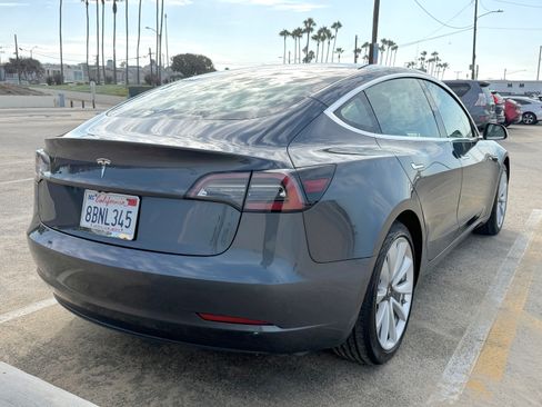 Used 2017 Tesla Model 3 Long Range RWD image 9