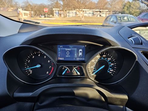 Used 2015 Ford Escape SE image 22