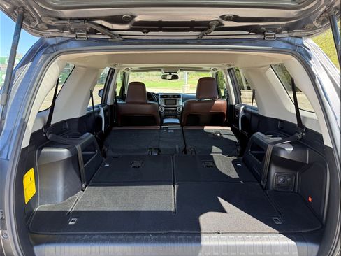 Used 2018 Toyota 4Runner Limited image 22