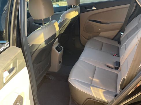 Used 2021 Hyundai Tucson Ultimate w/ Cargo Package image 25