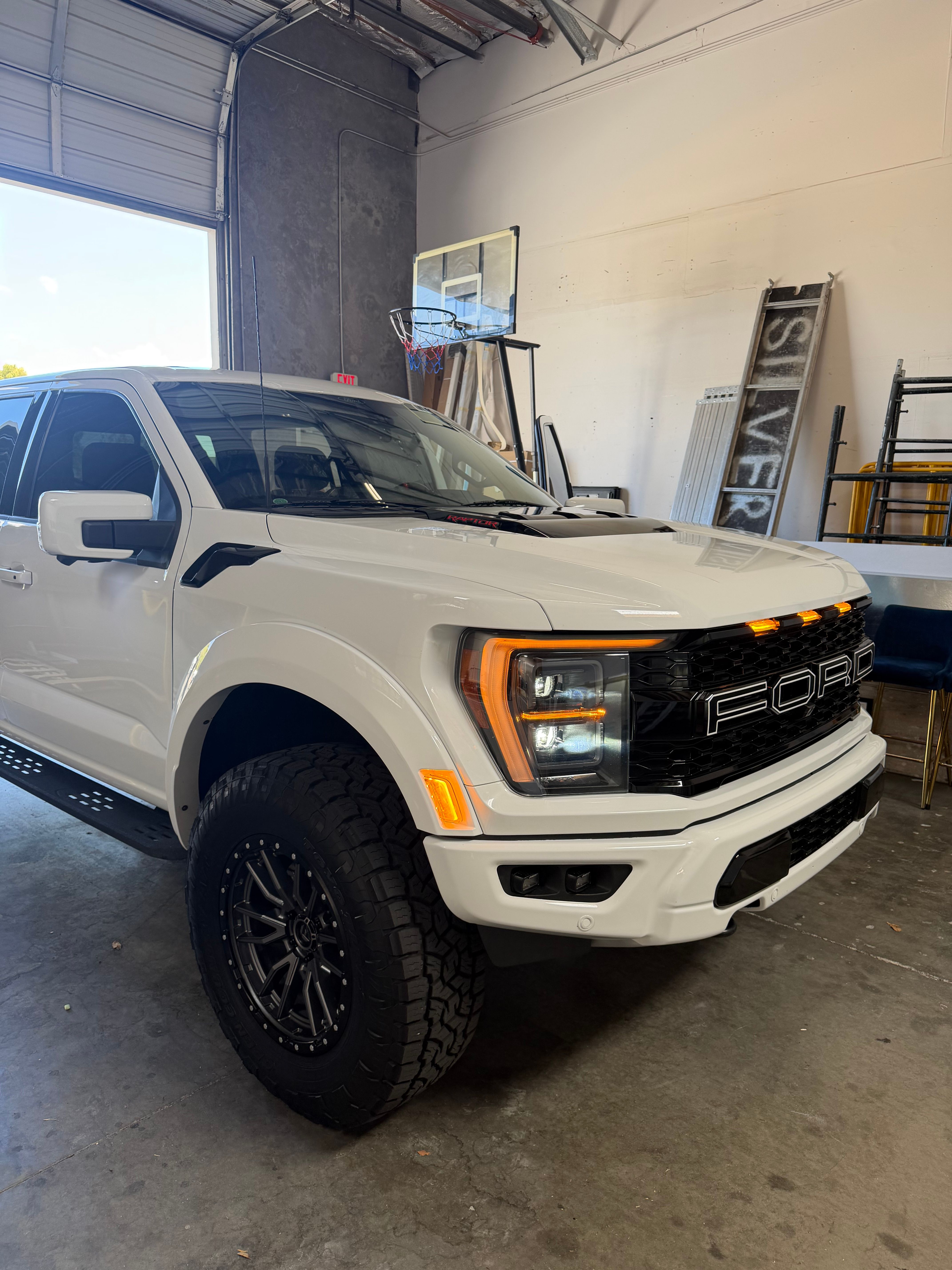Used 2022 Ford F150 Raptor w/ Raptor 37 Performance Package AWD/4WD image 11