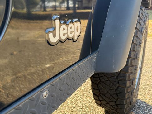 Used 2004 Jeep Wrangler Rubicon w/ Dual Top Group image 6