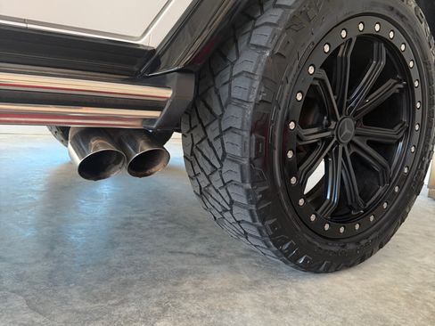 Used 2017 Mercedes-Benz G 550 image 15