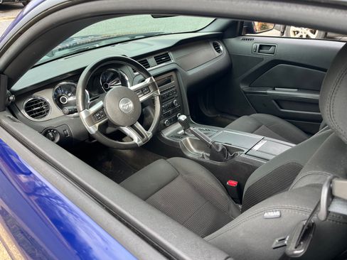 Used 2014 Ford Mustang V6 Coupe 2D image 4