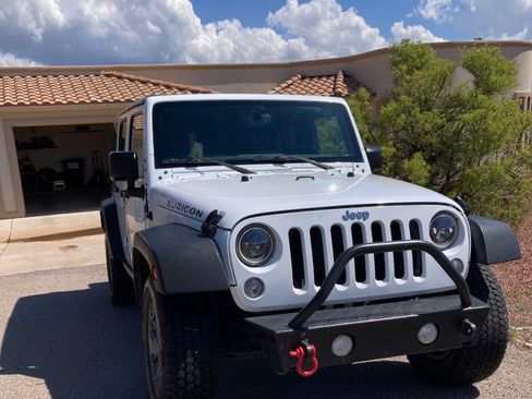 Used 2015 Jeep Wrangler Unlimited Rubicon w/ Max Tow Package AWD/4WD image 4