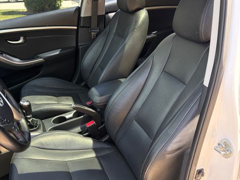 Used 2014 Hyundai Elantra GT w/ Option Group 03 FWD image 9