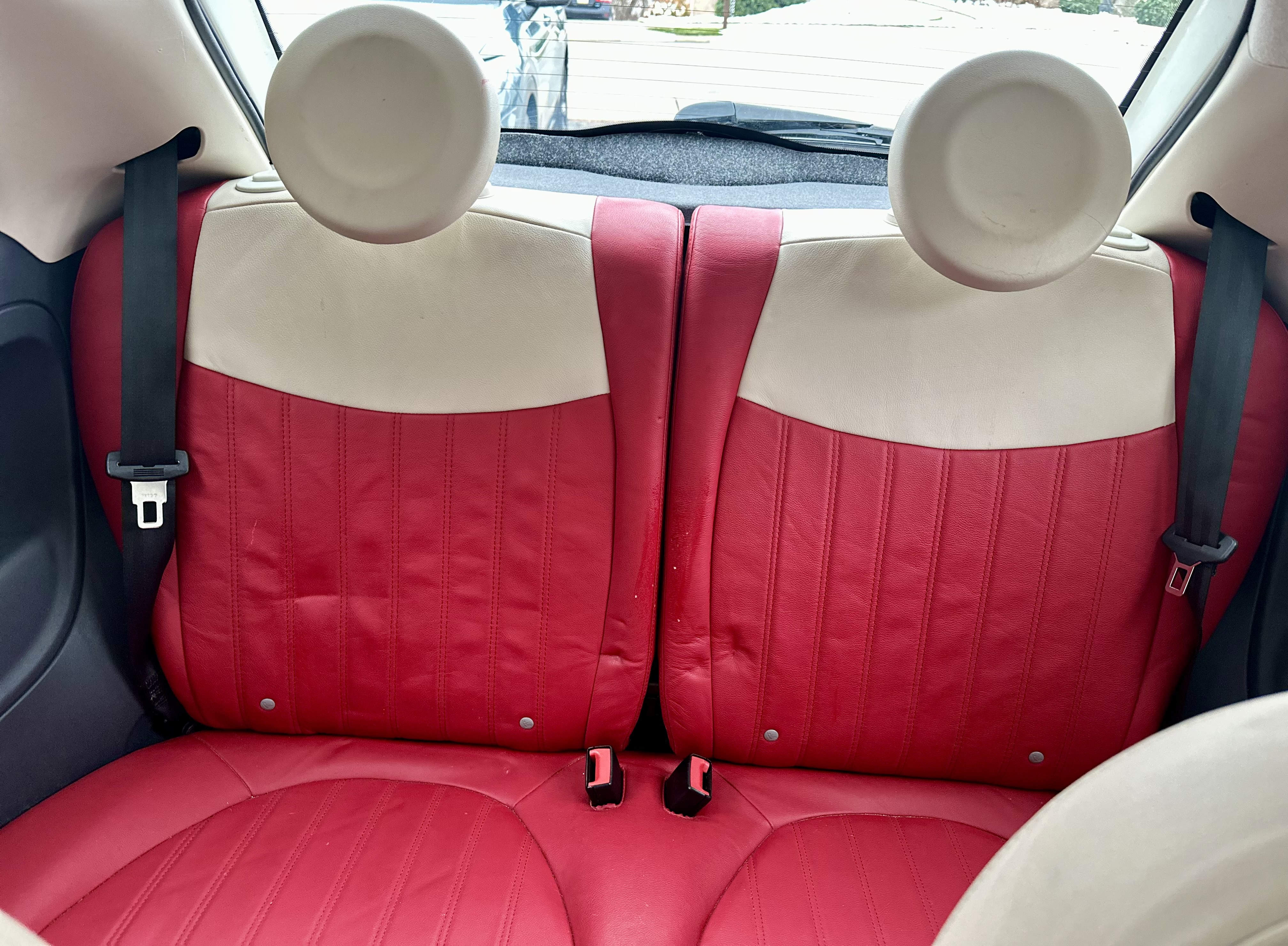 Used 2012 FIAT 500 Lounge w/ Luxury Leather Pkg FWD image 5