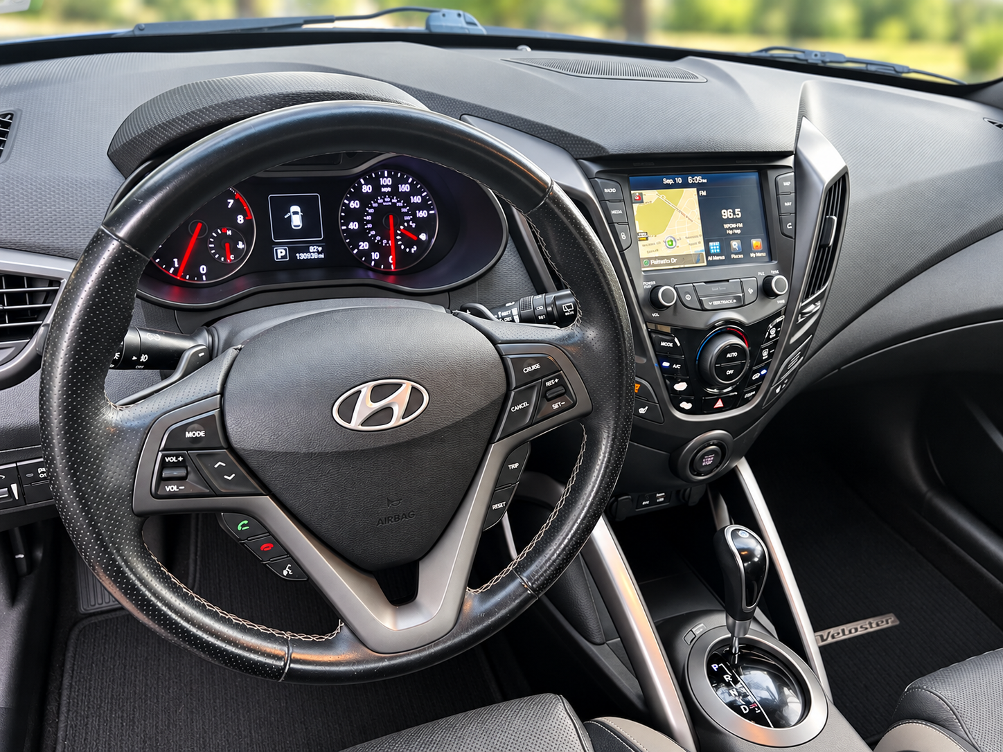 Used 2016 Hyundai Veloster Turbo w/ Option Group 04 FWD image 1