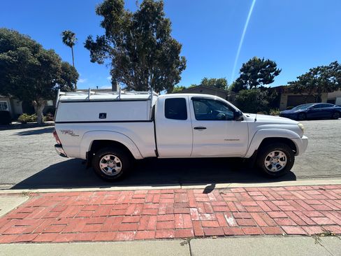 Used 2006 Toyota Tacoma PreRunner w/ TRD Off-Road Pkg #1 RWD image 8