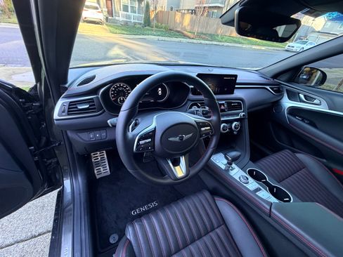 Used 2023 Genesis G70 2.0T w/ Sport Prestige Package image 13