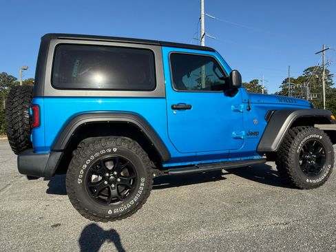 Used 2022 Jeep Wrangler Sport image 9