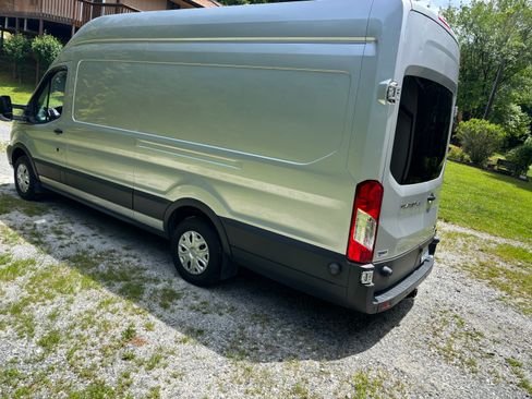 Used 2015 Ford Transit 250 148 High Roof Extended RWD image 14