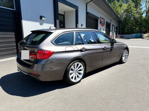 Used 2014 BMW 328i xDrive Wagon AWD/4WD image 5