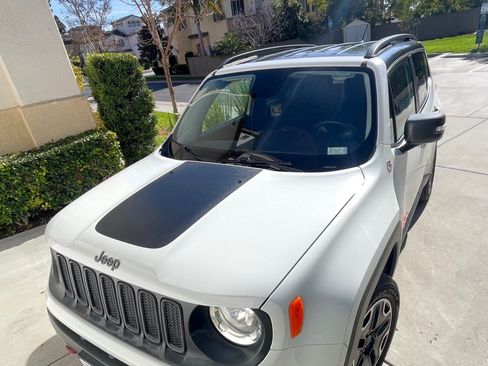 Used 2017 Jeep Renegade Trailhawk image 1