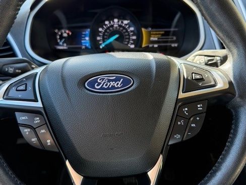 Used 2020 Ford Edge SEL w/ Convenience Package image 18