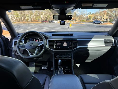 Used 2023 Volkswagen Atlas Cross Sport SEL R-Line image 23