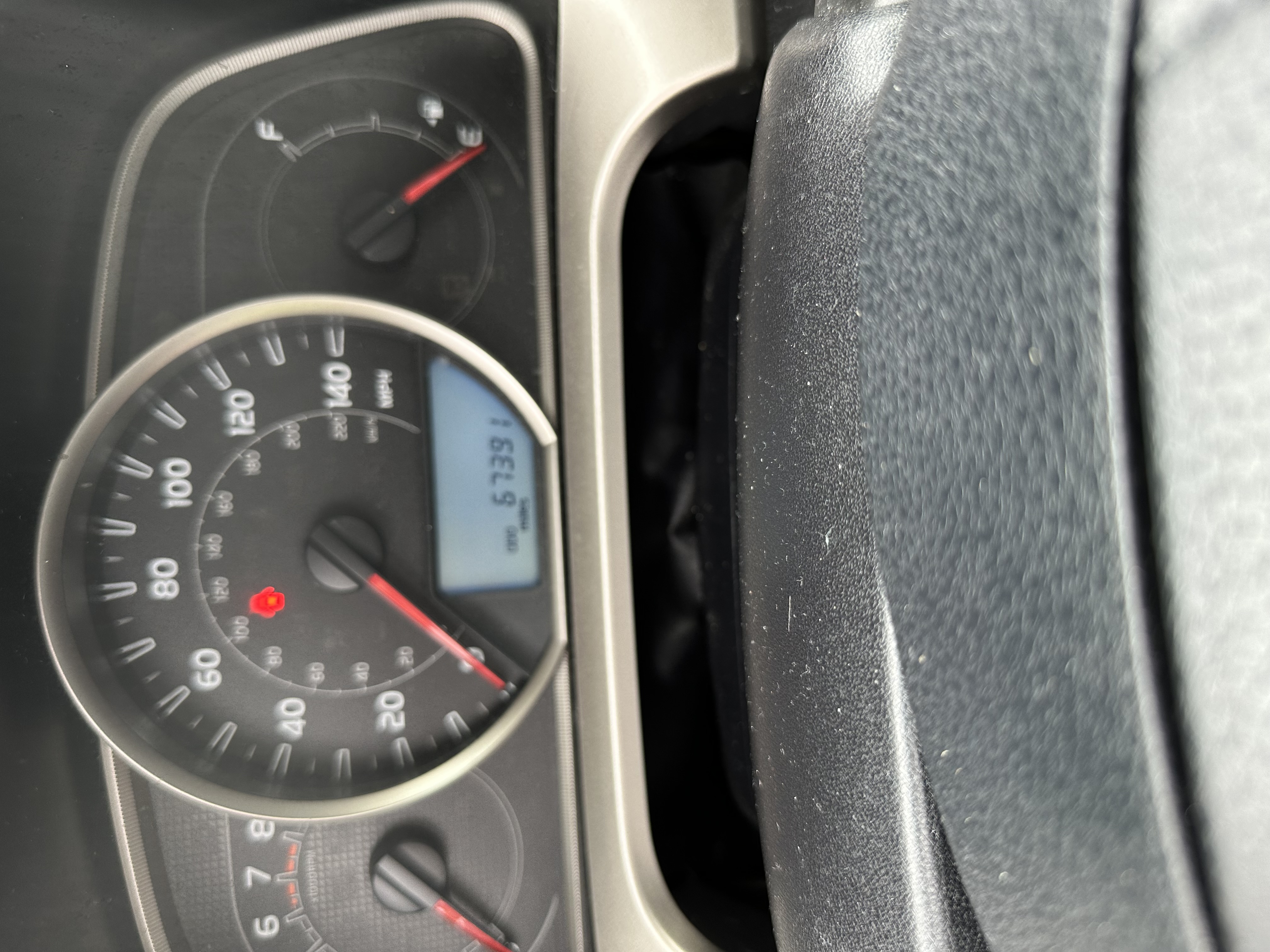 Used 2013 Toyota RAV4 LE AWD/4WD image 16
