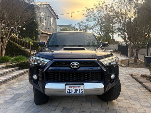 Used 2019 Toyota 4Runner TRD Off-Road Premium w/ Wilderness Package image 4