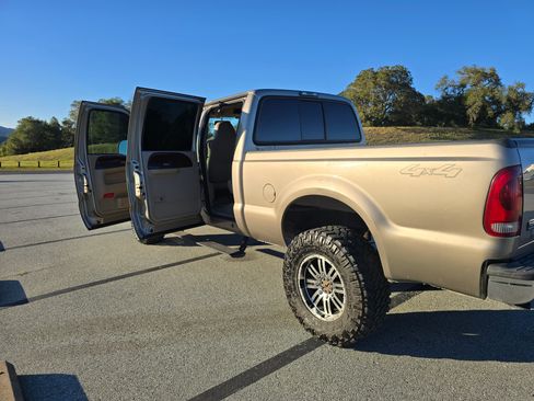 Used 2007 Ford F250 Lariat image 18