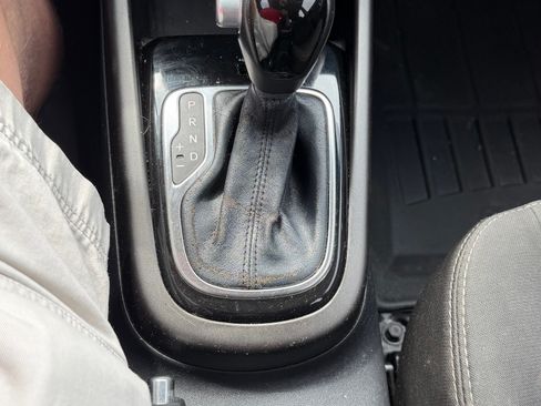 Used 2013 Kia Soul + FWD image 32