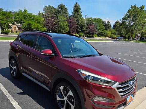 Used 2018 Hyundai Tucson Value w/ Cargo Package AWD/4WD image 2