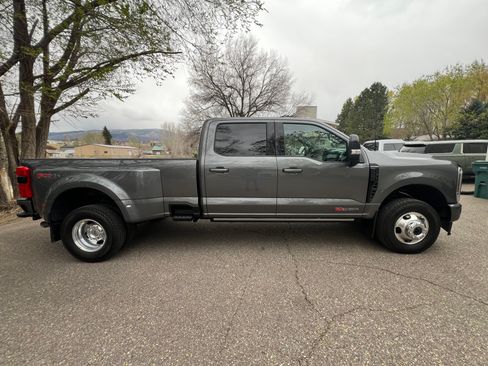 Used 2025 Ford F350 Platinum image 4