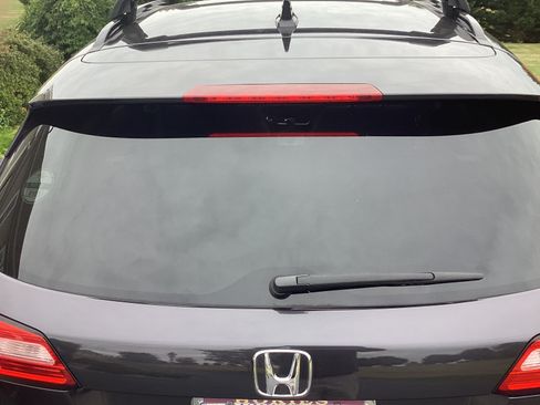 Used 2017 Honda HR-V EX image 5