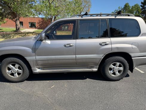 Used 2002 Toyota Land Cruiser AWD/4WD image 12