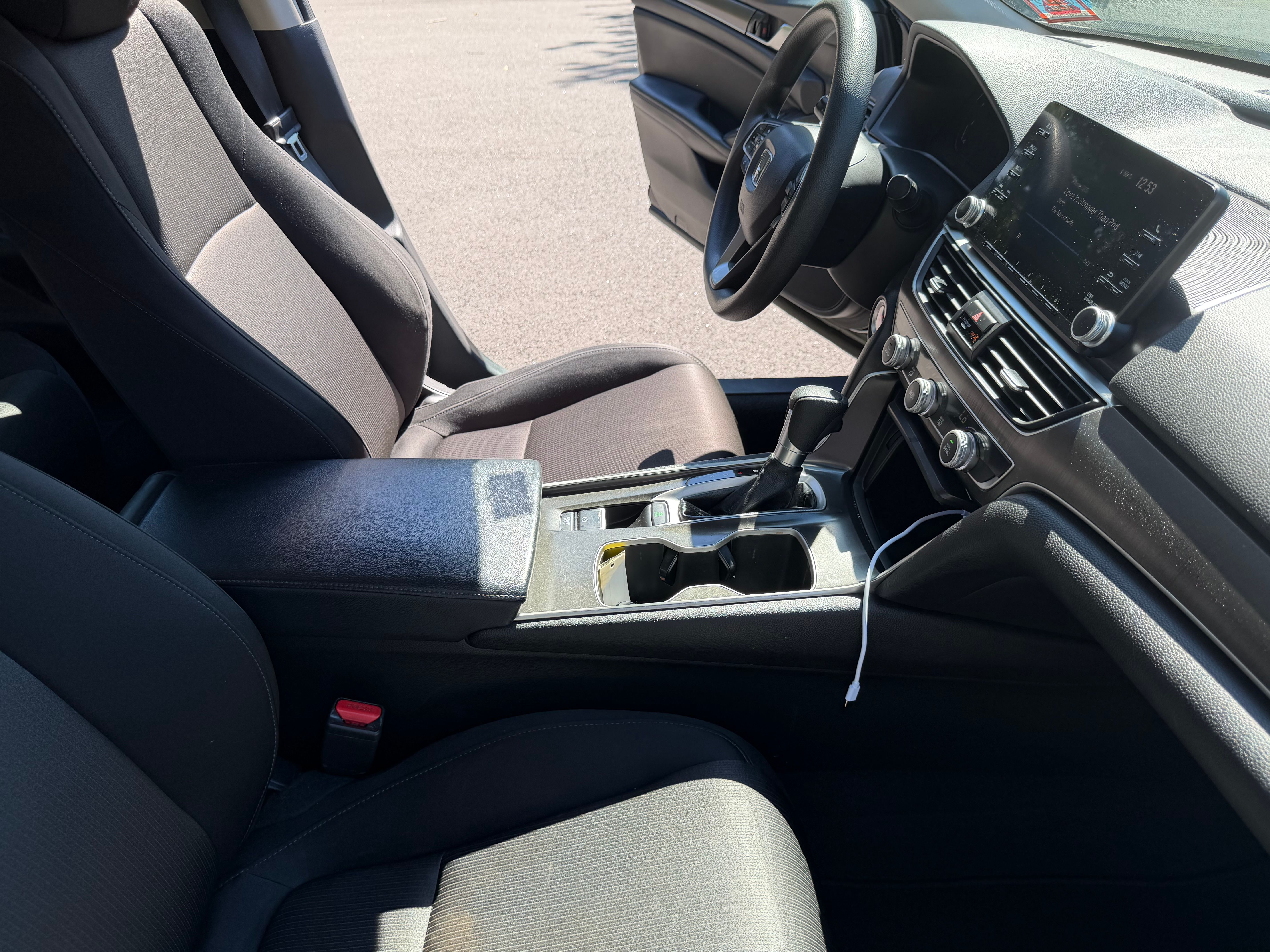 Used 2018 Honda Accord LX image 12